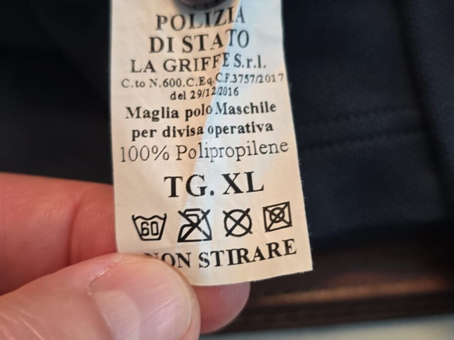 Oggetto: Progetto dettagliato per una “polo estiva operativa da Carabiniere” pensata per alte temperature, operatività e decoro istituzionale